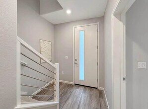 262 Agustin Narvaez St in San Jose, CA - Building Photo - Building Photo