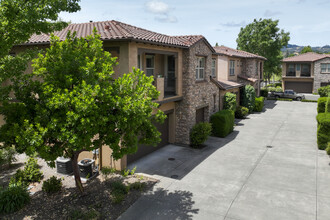 Gardens at Thyme Square in Cloverdale, CA - Building Photo - Building Photo