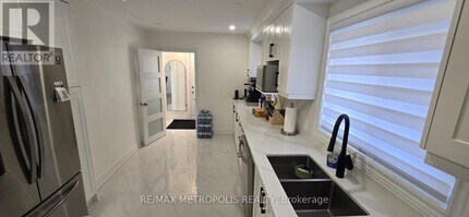 23 Alanbury Crescent in Toronto, ON - Building Photo - Building Photo