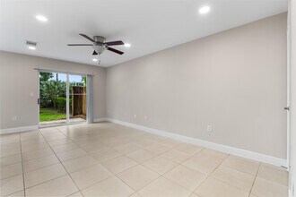 6639 Old Farm Trail in Boynton Beach, FL - Building Photo - Building Photo