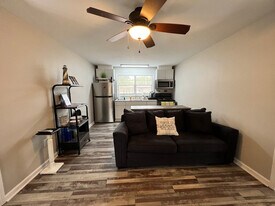 3213 Willis St in Gautier, MS - Building Photo