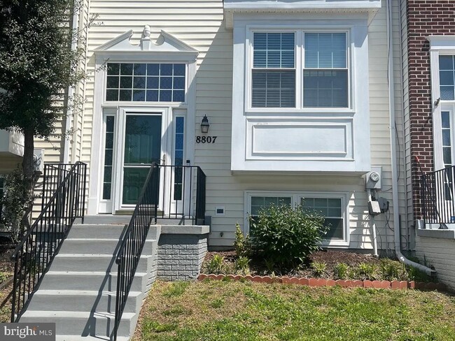 property at 8807 Briarcliff Ln