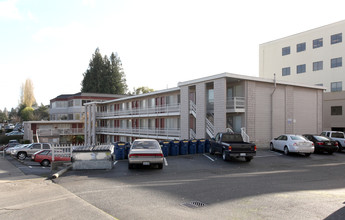 Brentwood Apartments in Olympia, WA - Building Photo - Building Photo