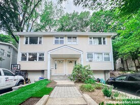 119 Chestnut St, Unit TH in Brookline, MA - Building Photo