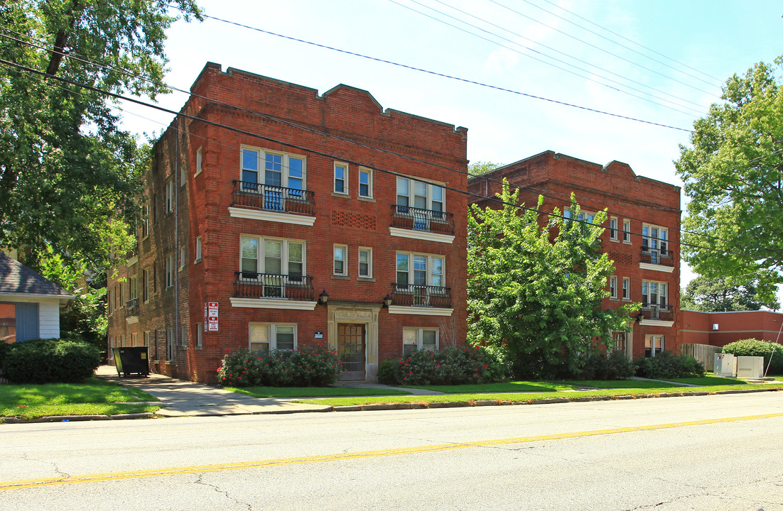 Noble Villa Apartments in Cleveland Heights, OH - Foto de edificio