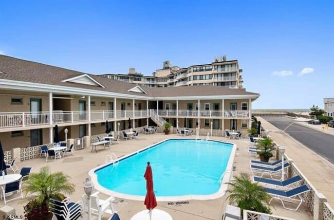 1600 Atlantic Ave in Longport, NJ - Foto de edificio - Building Photo