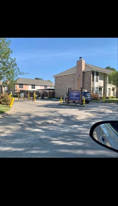 1755 Boulevard De Province in Baton Rouge, LA - Building Photo