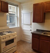 2006 W Jarvis Ave in Chicago, IL - Foto de edificio - Building Photo