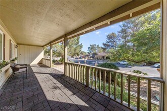 5518 Avenida Vaquero in Las Vegas, NV - Building Photo - Building Photo