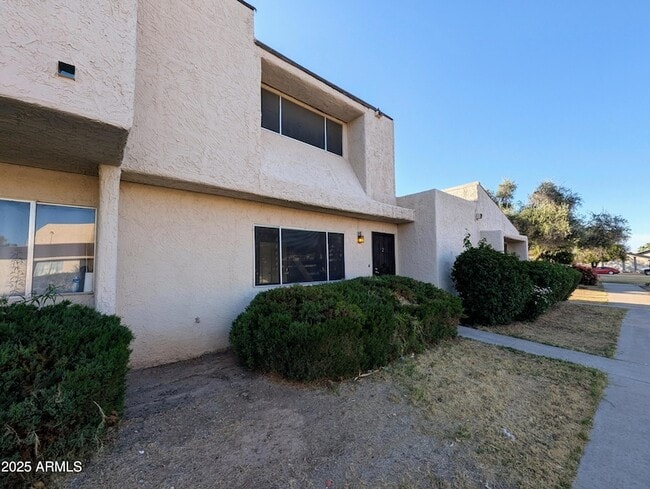 2233 W Farmdale Ave in Mesa, AZ - Building Photo - Building Photo