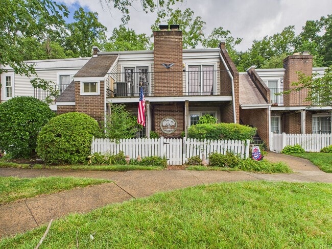 1534 Cross Keys Ct