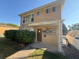 109 Central Ave in Roselle, IL - Building Photo
