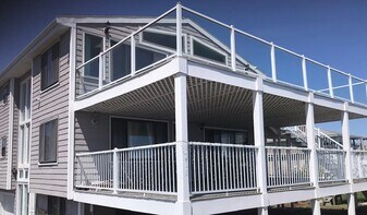 8 Pebble Ave, Unit 2 in Revere, MA - Building Photo