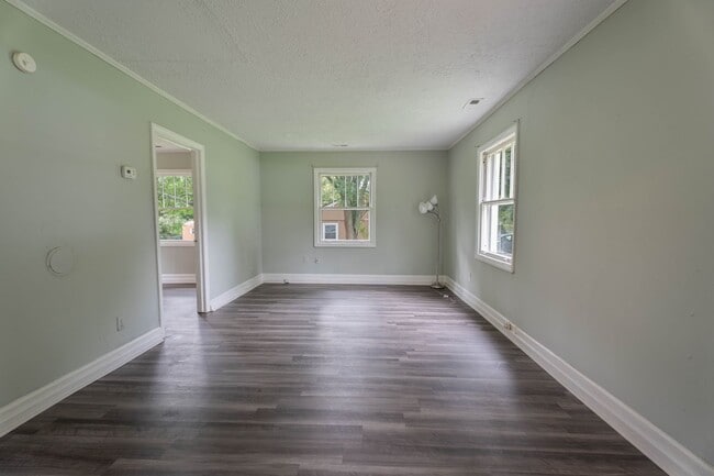 303 S Elm St in Pendleton, SC - Building Photo - Building Photo