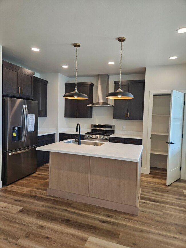 5916 Little River Loop in Billings, MT - Building Photo - Building Photo