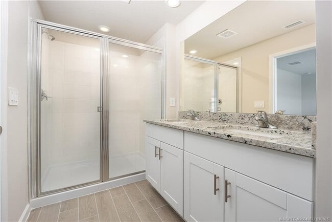 property at 399 Salisbury Cir