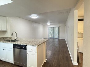 4307 Holly Tree Rd in Wilmington, NC - Building Photo - Building Photo