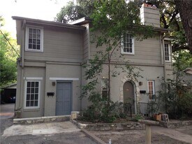 803 E 32nd St in Austin, TX - Building Photo