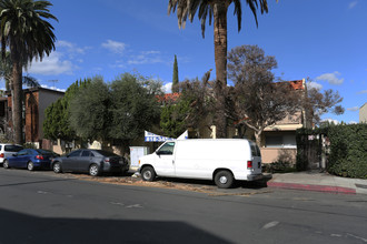 Collins East Apartments in Tarzana, CA - Building Photo - Building Photo