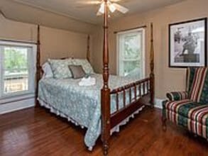 107 S Riverside Dr in Ames, IA - Building Photo - Building Photo