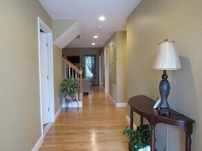 24 Leanne Way in Franklin, MA - Building Photo - Building Photo