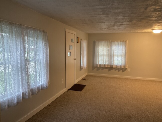 1660 Green Rd in New Haven, IN - Building Photo - Building Photo