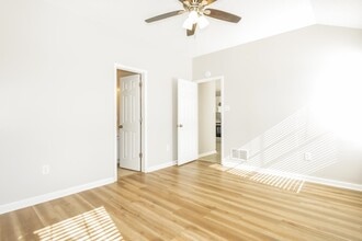 4427 Pecan Creek Cir N in Memphis, TN - Building Photo - Building Photo