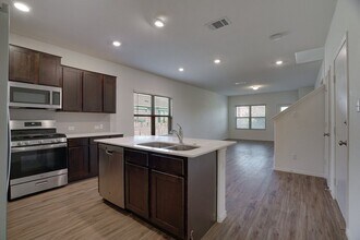 21517 Quick Fox Dr in Pflugerville, TX - Building Photo - Building Photo