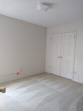 1685 Beaver Trail Dr in Cordova, TN - Foto de edificio - Building Photo