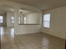 5218 Meadow Canyon Dr in Sugar Land, TX - Building Photo