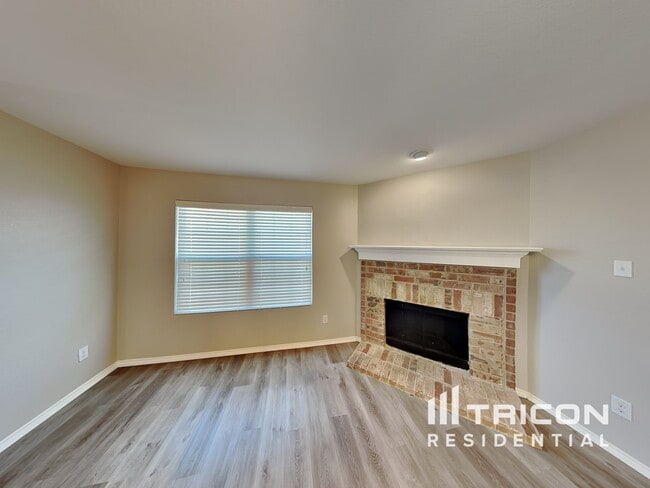 248 Calvert St in Waxahachie, TX - Building Photo - Building Photo