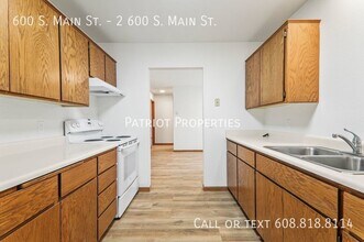 600 S Main St in Deerfield, WI - Building Photo - Building Photo