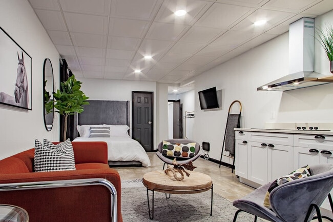1020 16th St NW in Washington, DC - Building Photo - Building Photo
