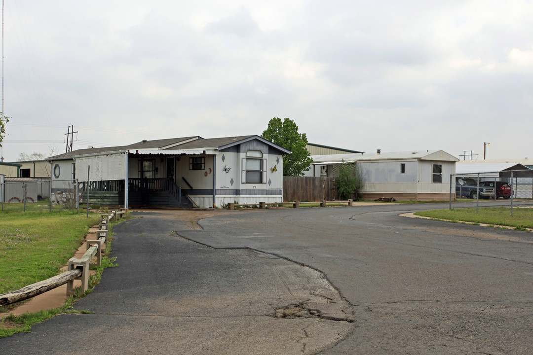 Chambers Mobile Home Village in Oklahoma City, OK - Building Photo