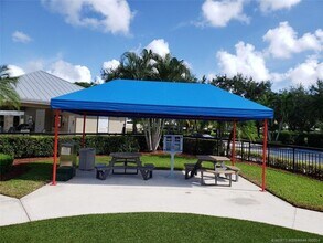 1708 SW Waterfall Blvd in Palm City, FL - Foto de edificio - Building Photo