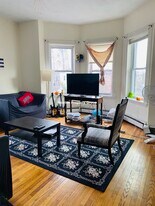 137 Saint Alphonsus St, Unit 3 in Boston, MA - Building Photo