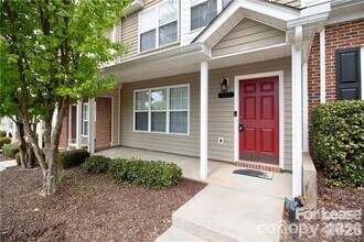 137 Lynch Cir in Mooresville, NC - Foto de edificio - Building Photo