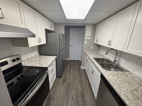 499 Albert St in Waterloo, ON - Building Photo - Building Photo