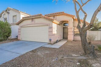 875 Wallach Ave in Las Vegas, NV - Building Photo - Building Photo