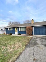 455 S Morain St in Kennewick, WA - Building Photo