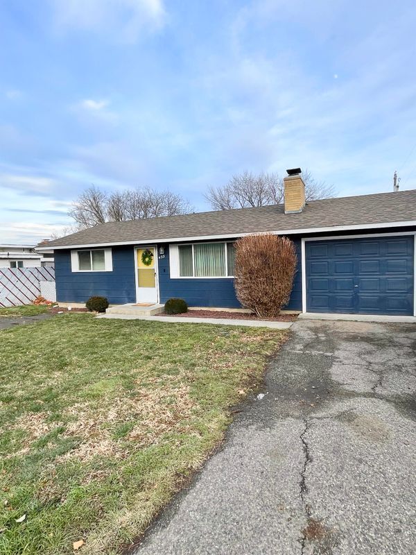 property at 455 S Morain St