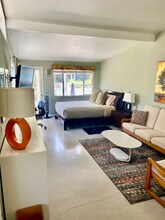 777 E San Lorenzo Rd, Unit 1 in Palm Springs, CA - Building Photo - Building Photo