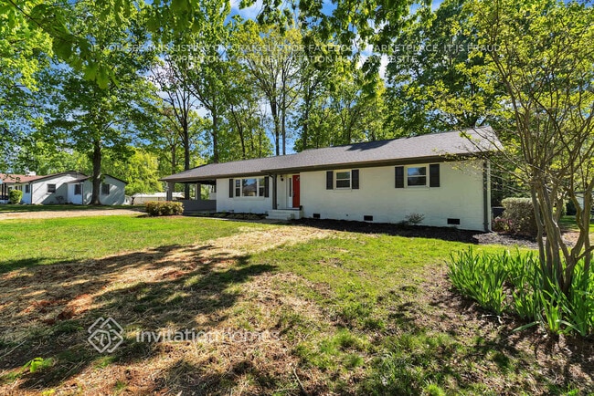 5501 Rockwood Rd in Charlotte, NC - Foto de edificio - Building Photo