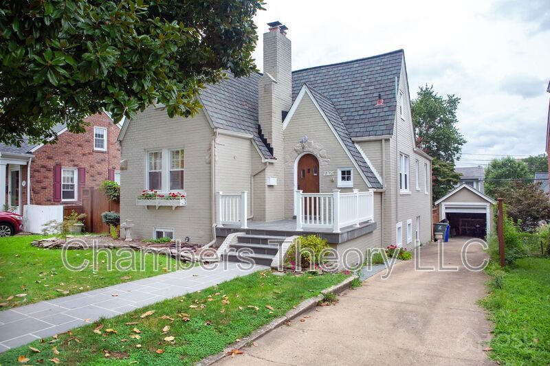 1105 20th St in Arlington, VA - Building Photo
