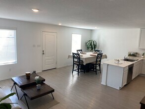 252 Tugboat Annie Wy in Jarrell, TX - Building Photo - Building Photo