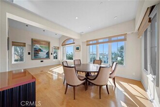 142 Sidney Bay Dr in Newport Beach, CA - Building Photo - Building Photo
