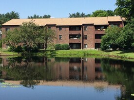 11 Davis Rd in Acton, MA - Building Photo