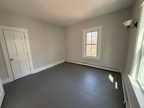 110 Estey St in Brattleboro, VT - Building Photo - Building Photo