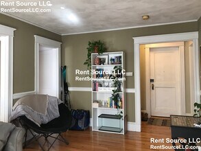 18 Cherry St in Somerville, MA - Building Photo - Building Photo