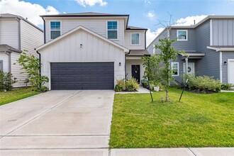 10215 Clearwick St in Houston, TX - Building Photo - Building Photo